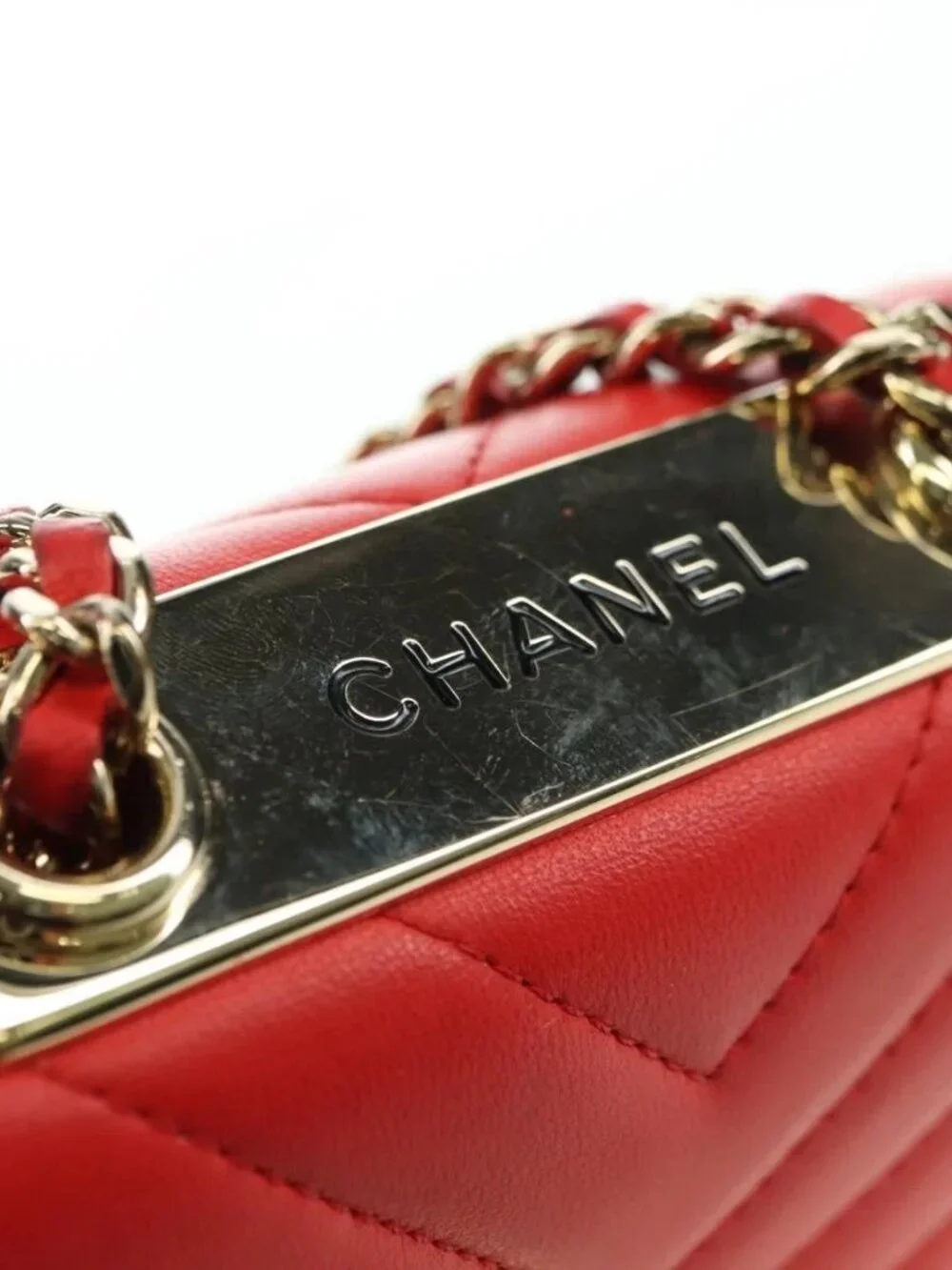 CHANEL V Stitch Shoulder Bag Lamb Skin Gold Red CC Auth bs35072M
